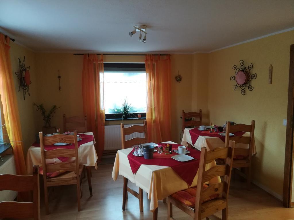 Gastehaus Am Fels Hotel Altenahr Ngoại thất bức ảnh